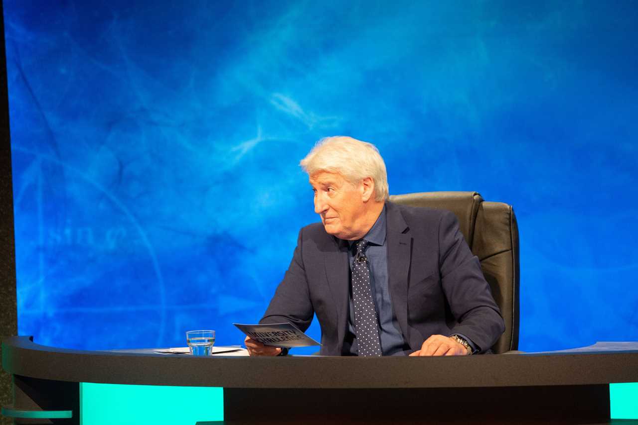 University Challenge S27 - Jeremy Paxman (No. n/a) - Picture Shows: Jeremy Paxman - (C) ITV Studios - Photographer: Joseph Scanlon