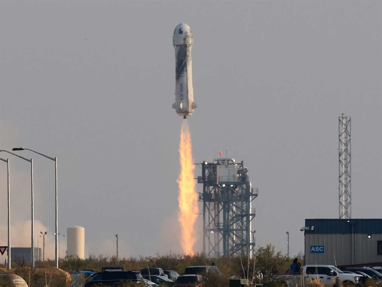 new shepard rocket lifts off launches