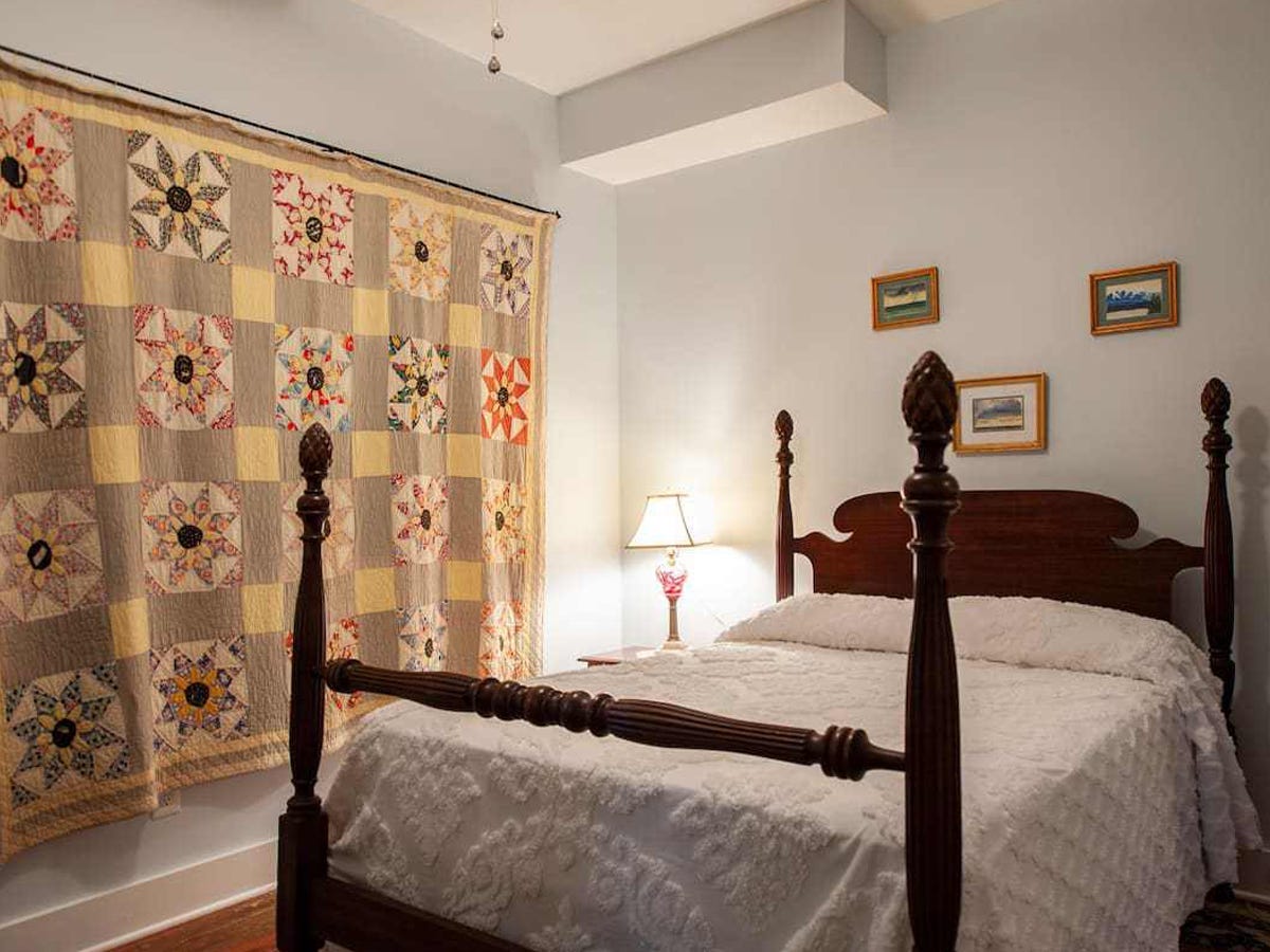 An Airbnb farmhouse in Goshen, Kentucky, $100