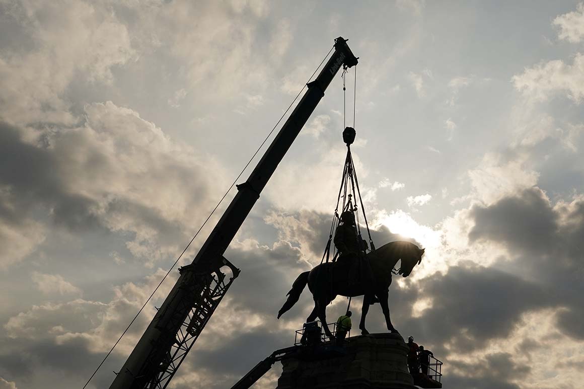 Virginia cuts Confederate Gen. Robert Lee statue into pieces