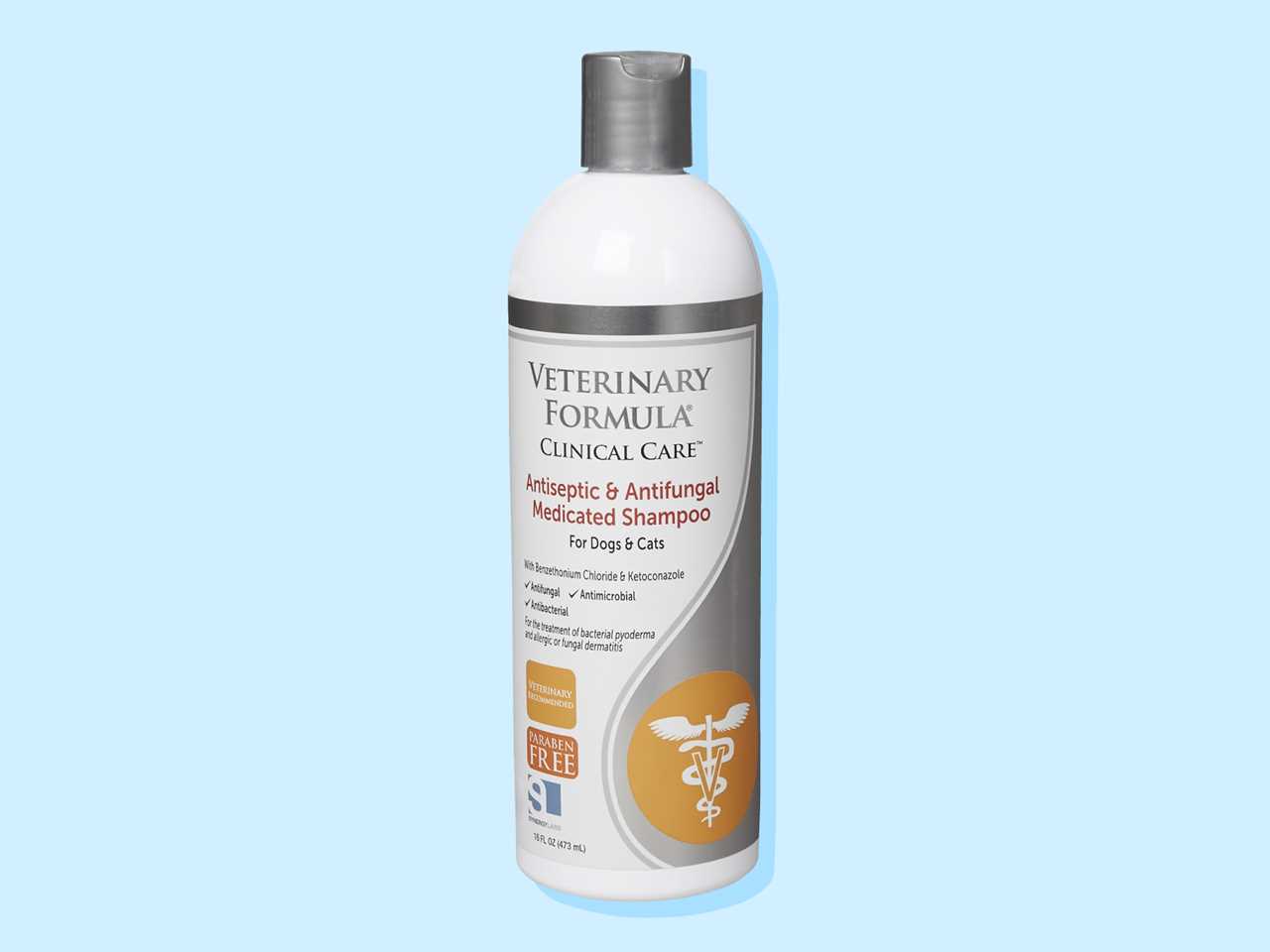 Veterinary Formula Clinical Care Antiseptic & Antifungal Shampoo for dogs with bacterial infections
