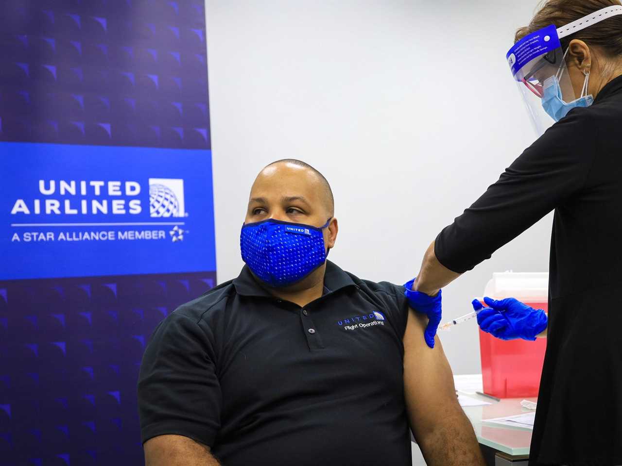 United Airlines vaccine