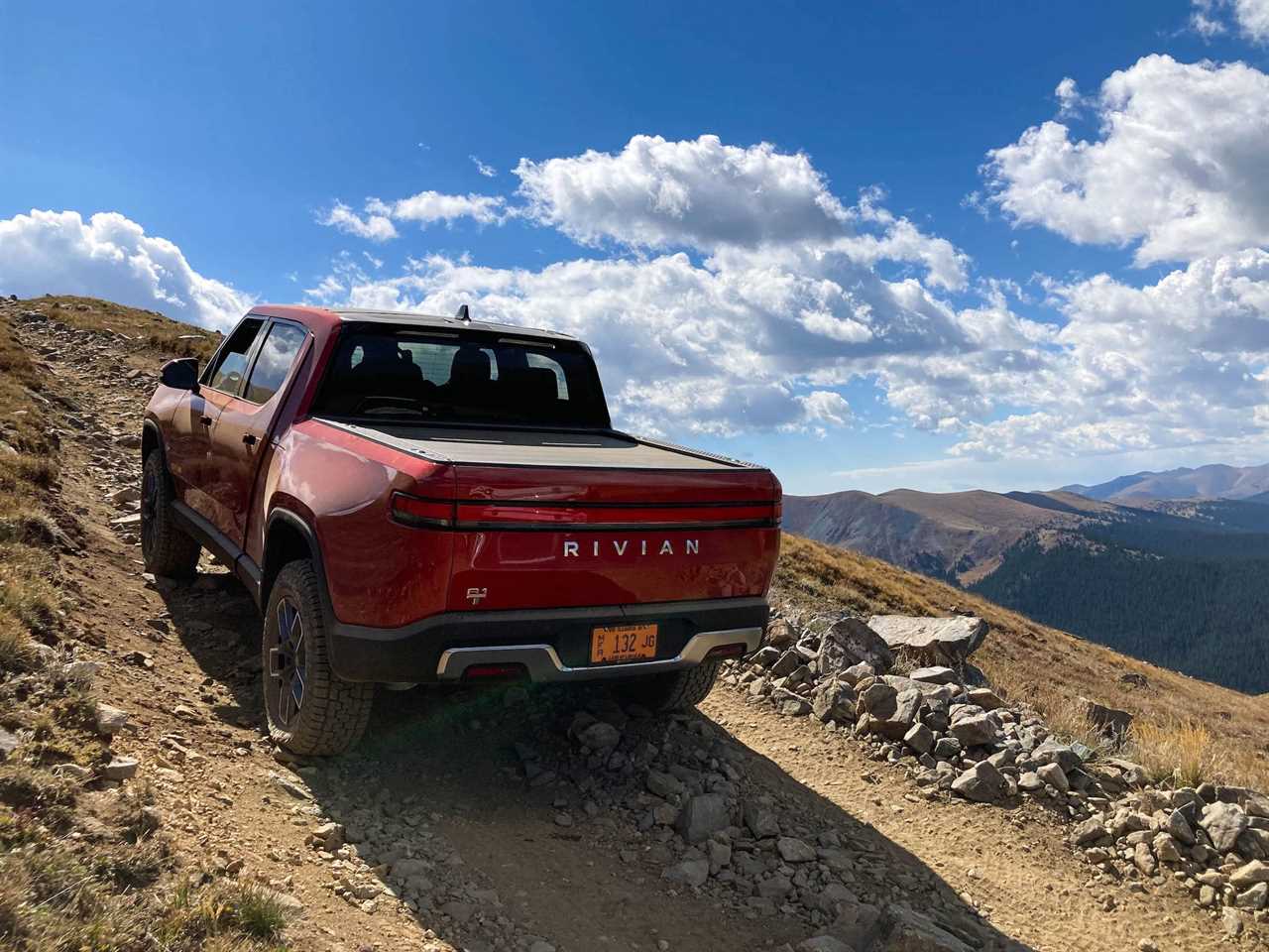 [EMBARGO 9/28 DNP] Rivian R1T