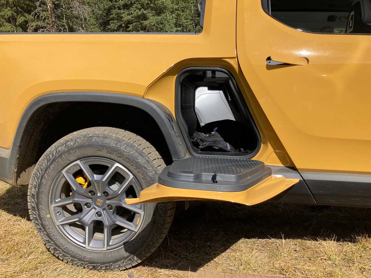 The 2022 Rivian R1T.