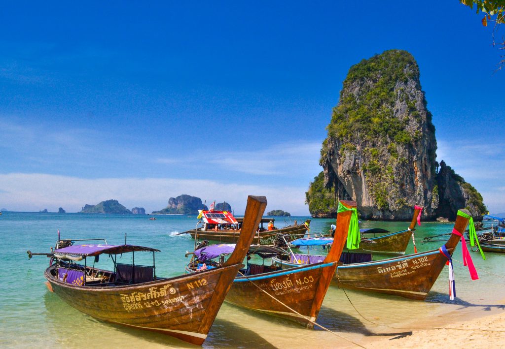 How to Get Around Thailand on a Budget