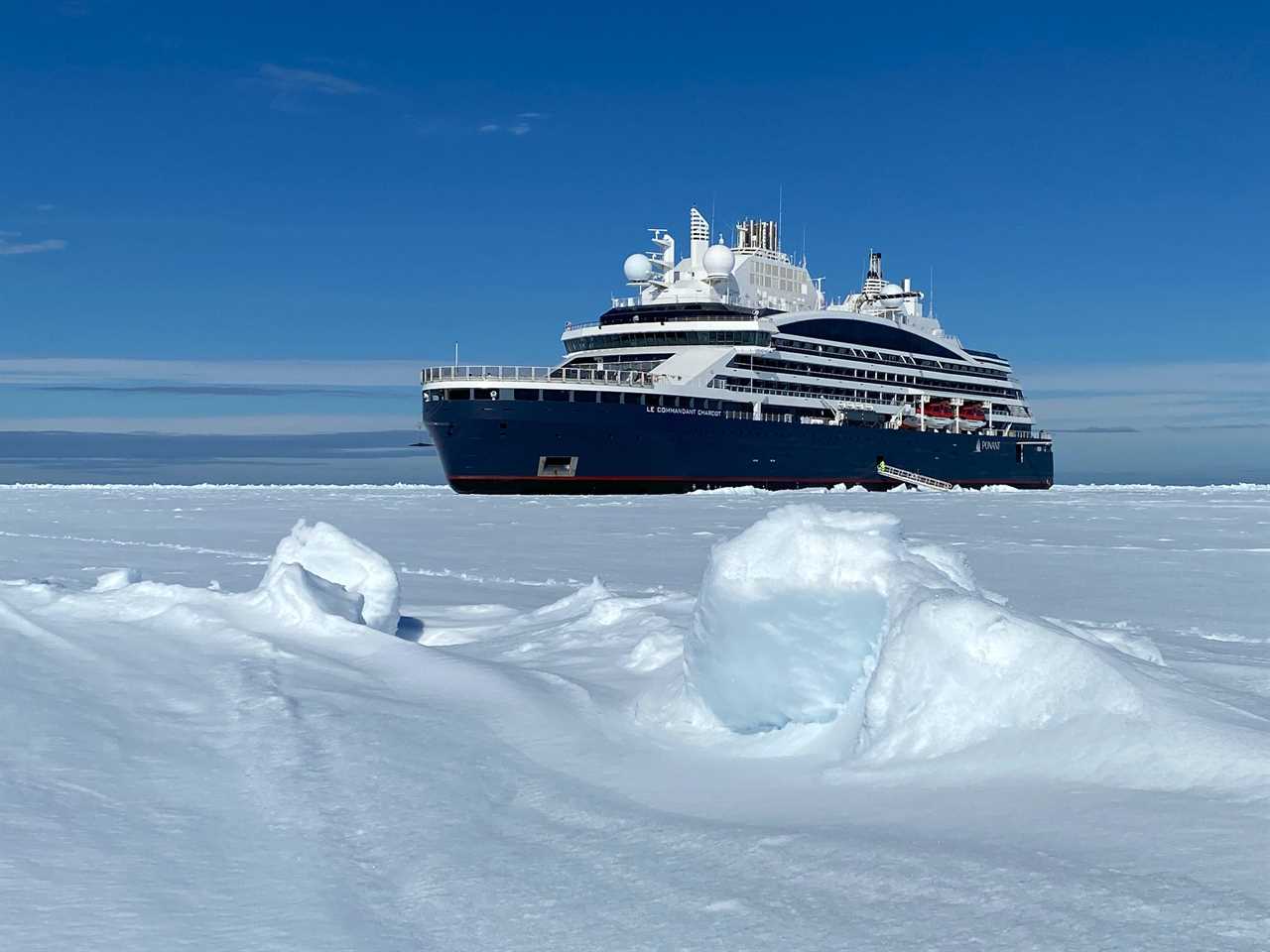 Le Commandant Charcot sailing through icy water
