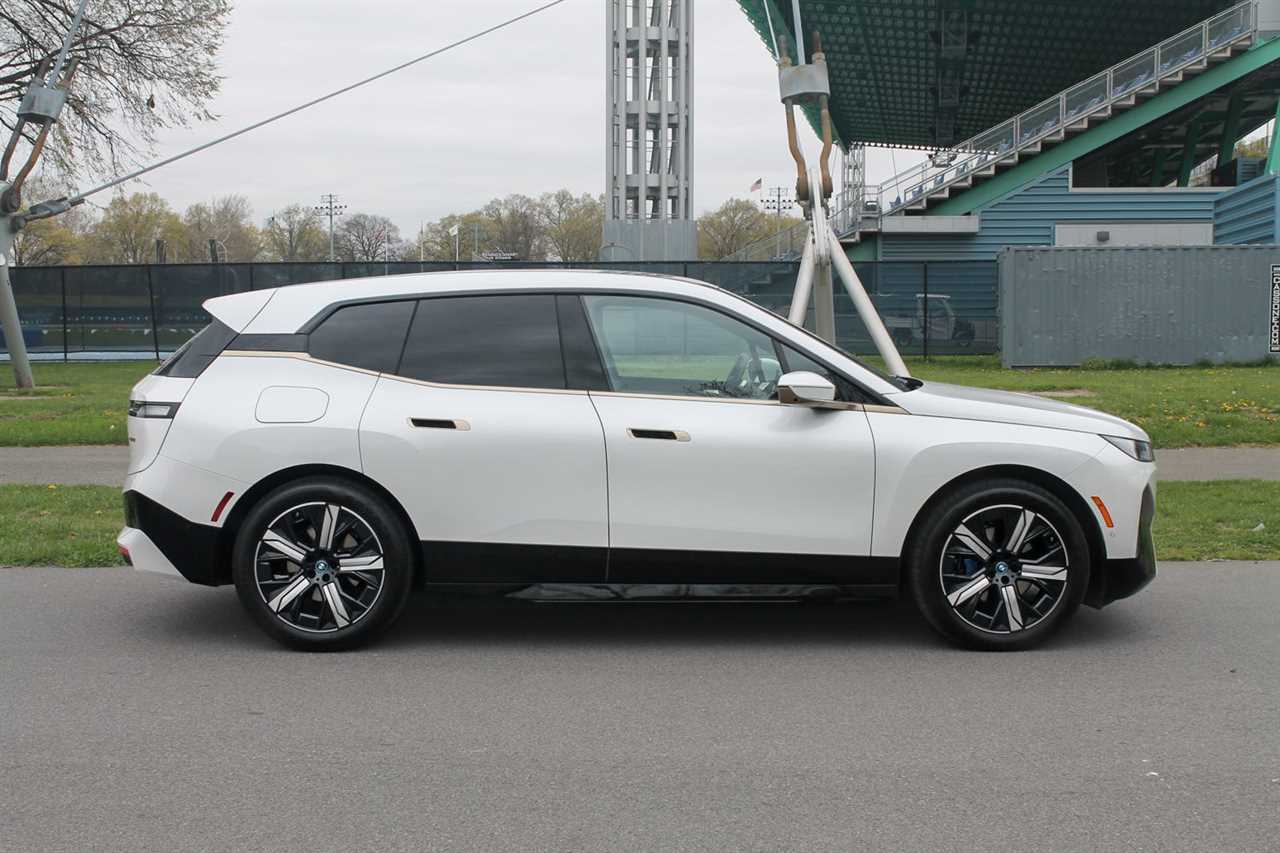 The 2022 BMW iX xDrive50.