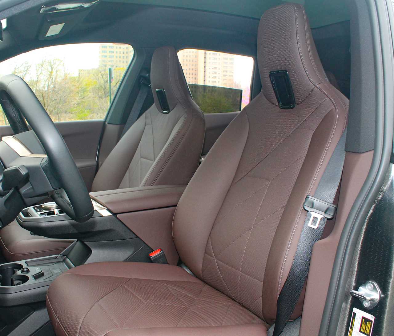 The 2022 BMW iX xDrive50.