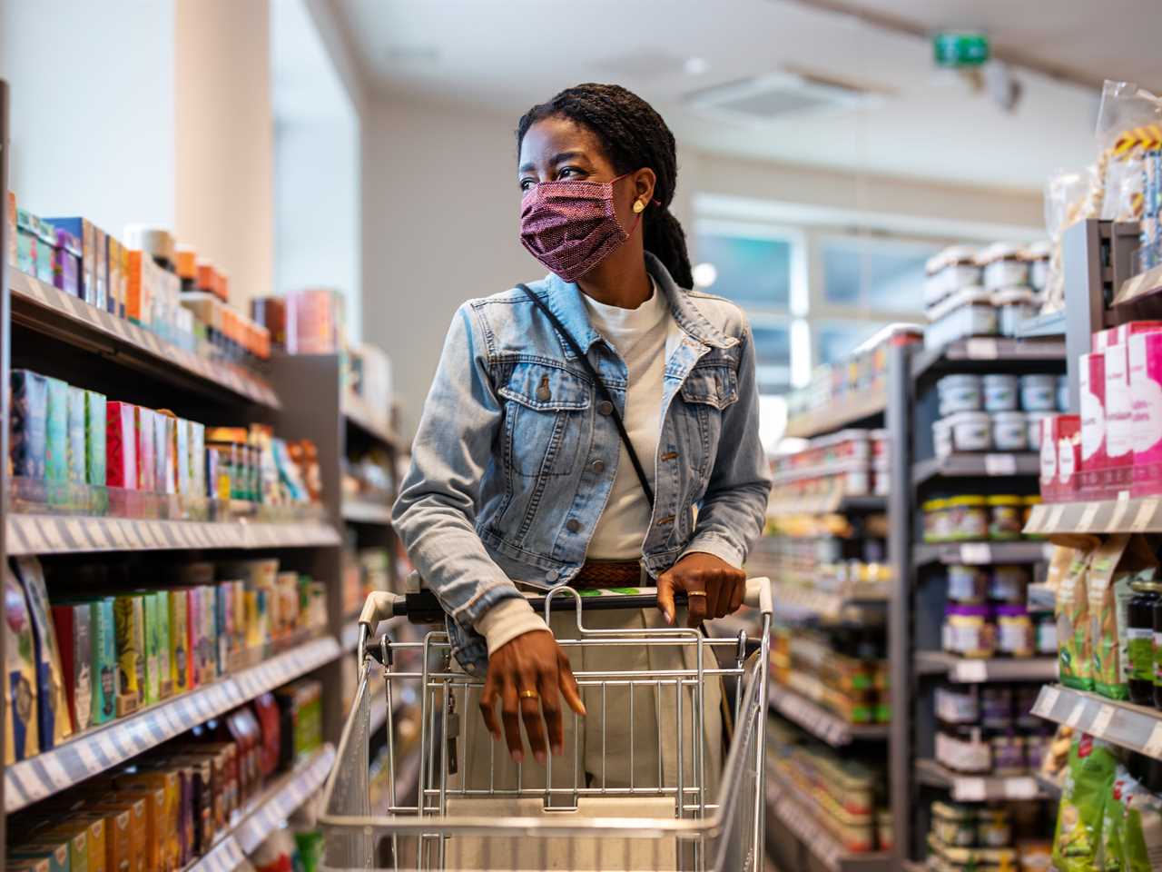 woman grocery shopping