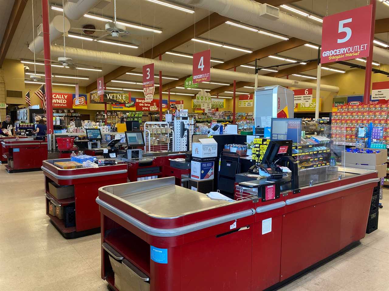 a Grocery Outlet Bargain Market store