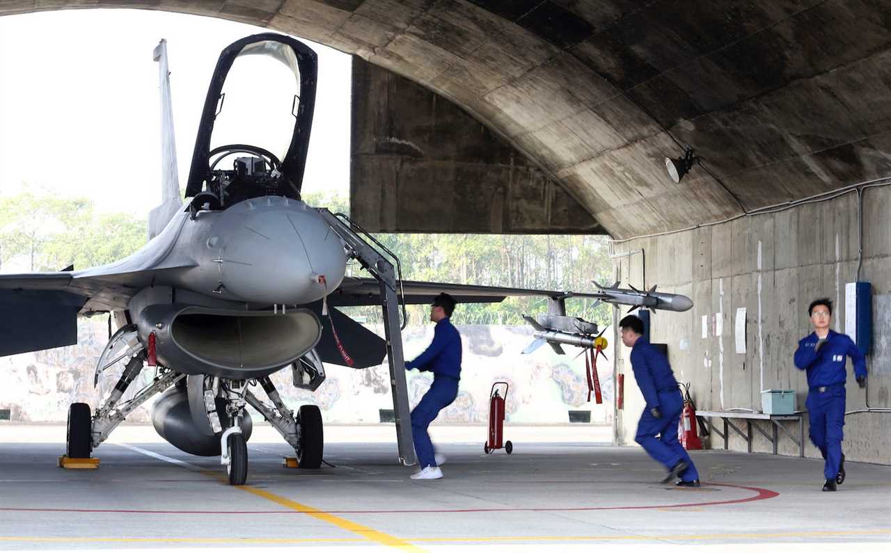 Taiwan air force F-16 fighter jet