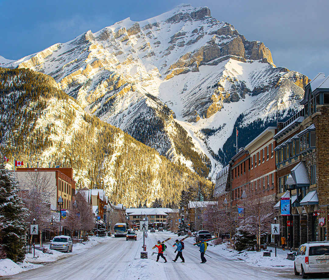 Do North: Unlock the Wonders of a Canada Ski Vacation