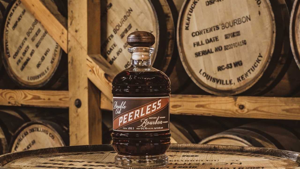 Kentucky Peerless Double Oak against oak barrels