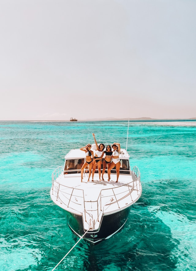Top 5 Reasons To Choose a Party Boat When Hosting a Bachelorette Party