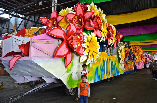 mardi grass float a mardi grass world in new orleans