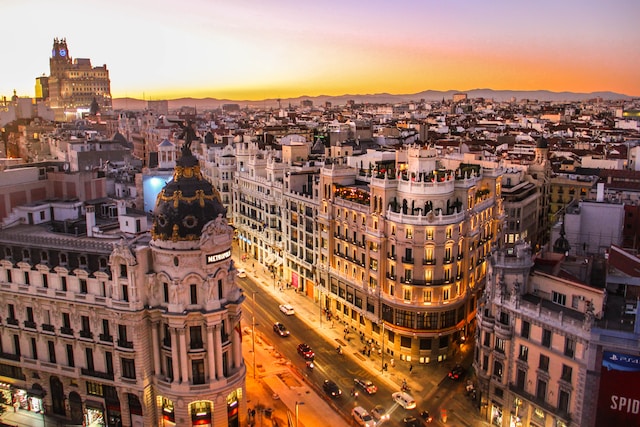 Exploring the Best of Europe: Barcelona and the Benefits of Travel Agencies