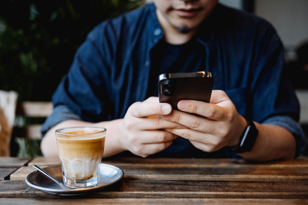 This Is How Many Days The Average U.S. Man Spends on Social Media