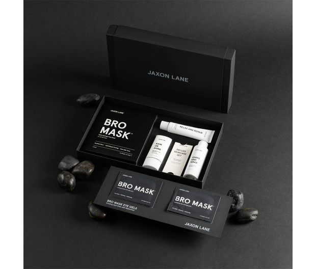 26 Best Skincare Gift Sets for Men