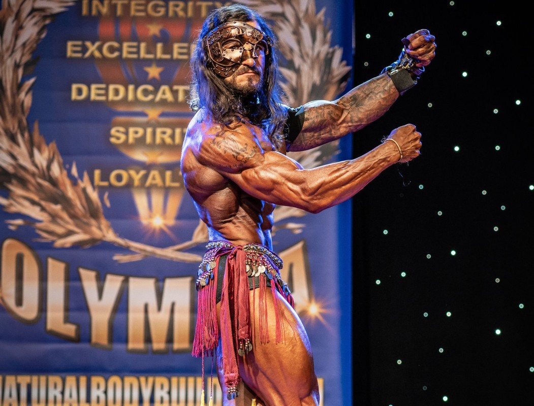 8 Dangerous Strength Myths Pushed by Juiced Lifters You Should Ignore