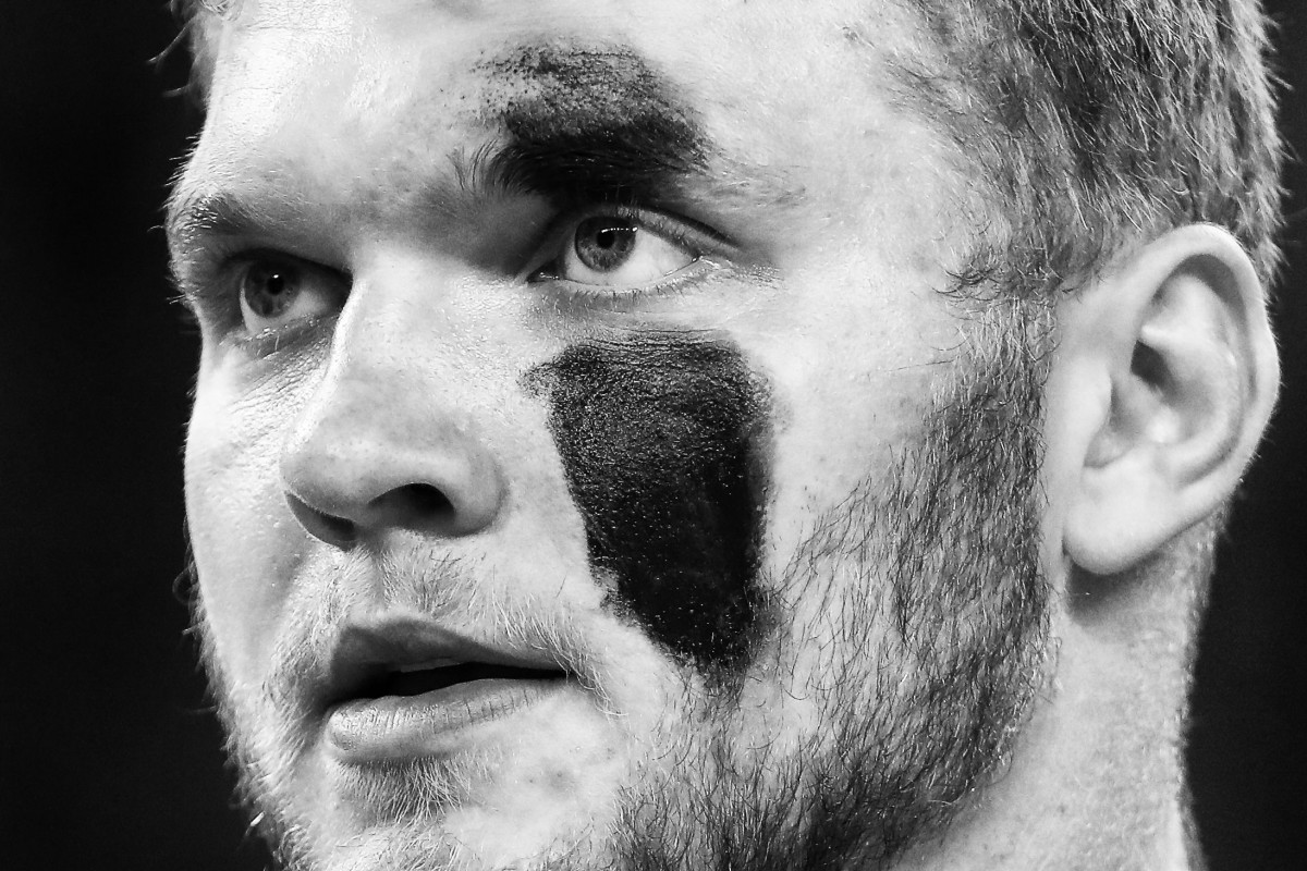 Aidan Hutchinson Gets 'Ready for War' With Game-Day Ritual