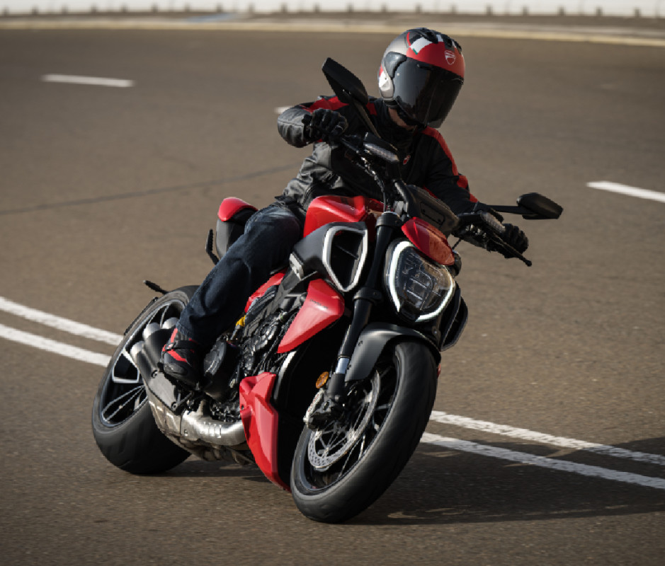 The 2023 Ducati Diavel V4: Italy's Answer to the American V-Twin Cruiser