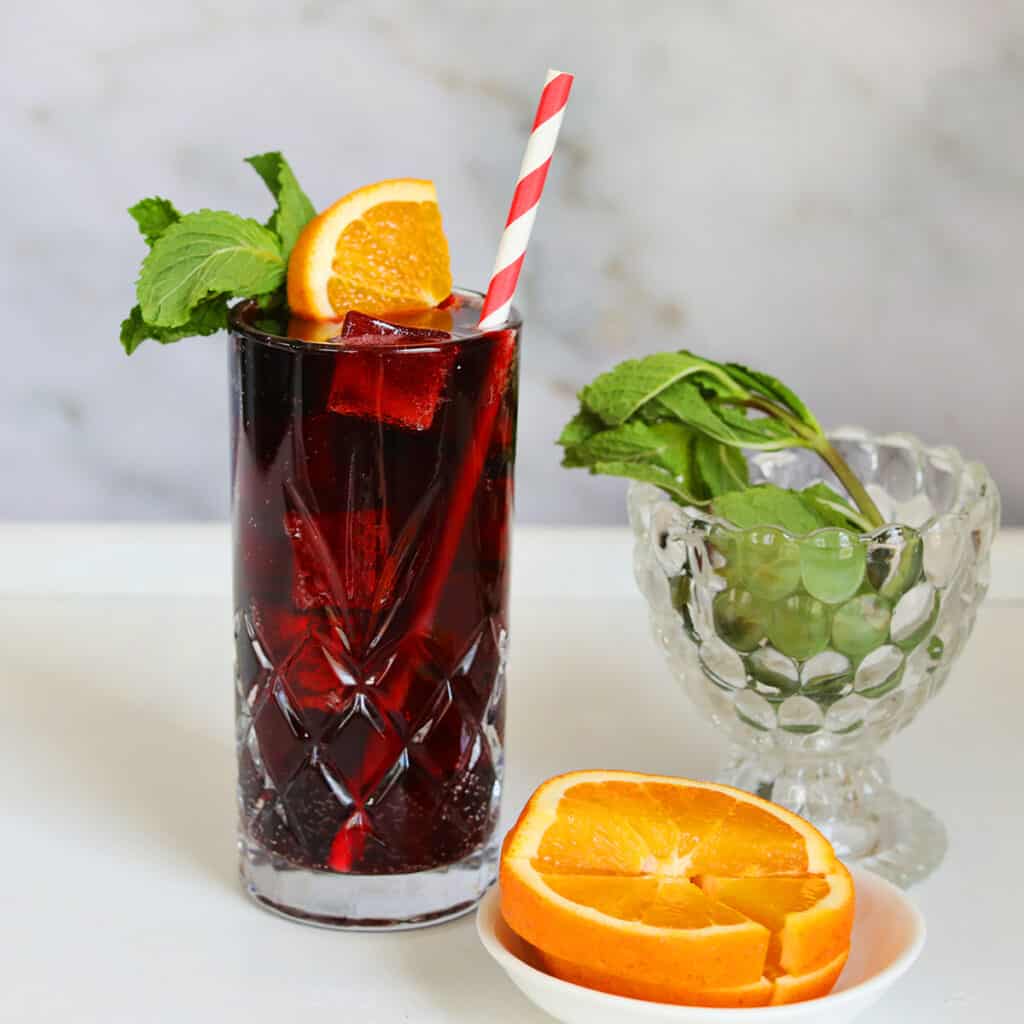 40 Valentine’s Day Cocktails