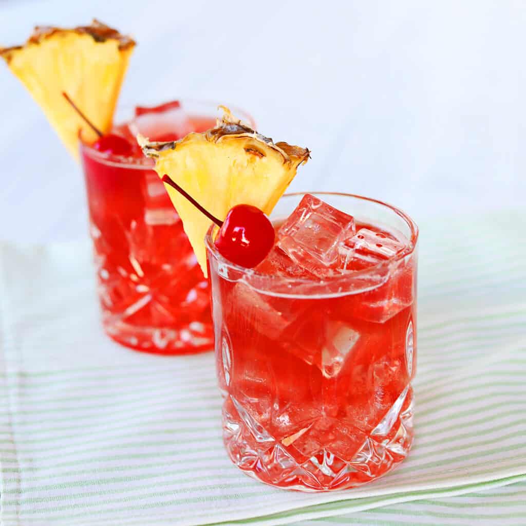 40 Valentine’s Day Cocktails