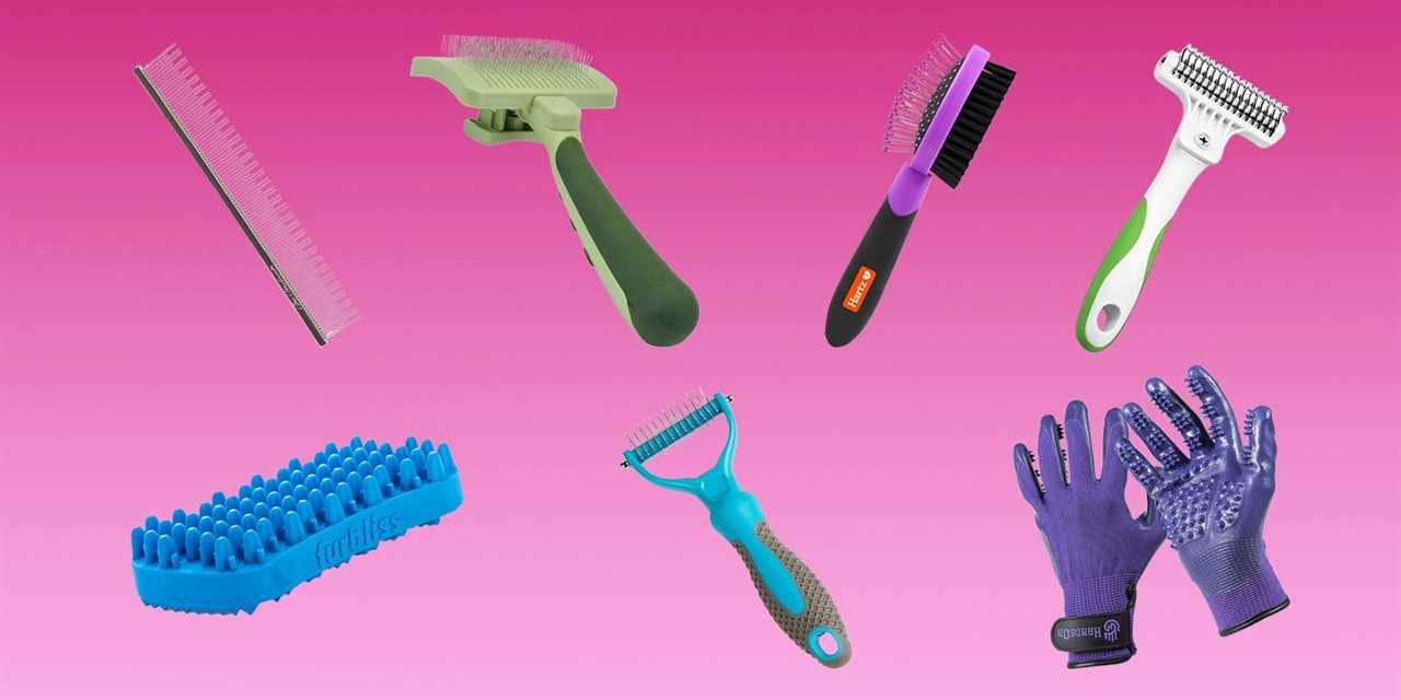 A cat comb, slicker brush, double-sided brush, deshedding tool, silicone brush, dematting tool, and grooming gloves are arranged on a pink background.