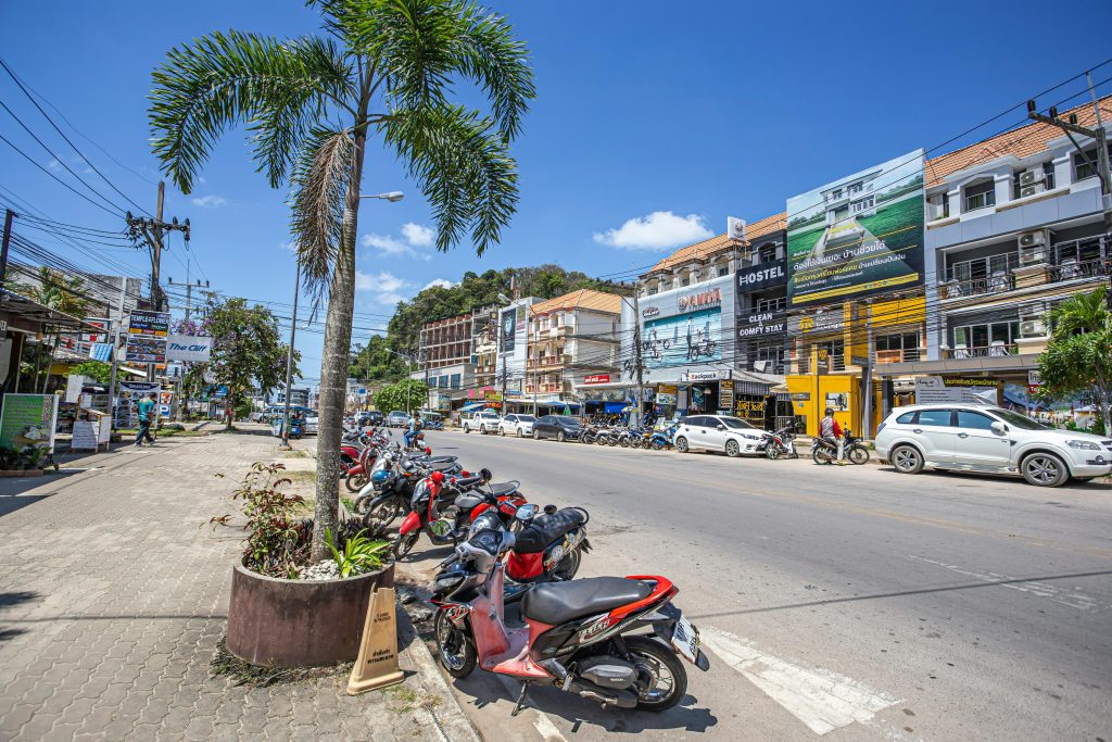 Explore the Adventure of Renting a Motorbike in Phuket and Unleash the Thrills of the Island