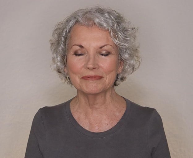 10 Easy Pro-Aging Techniques for Bigger Eyes